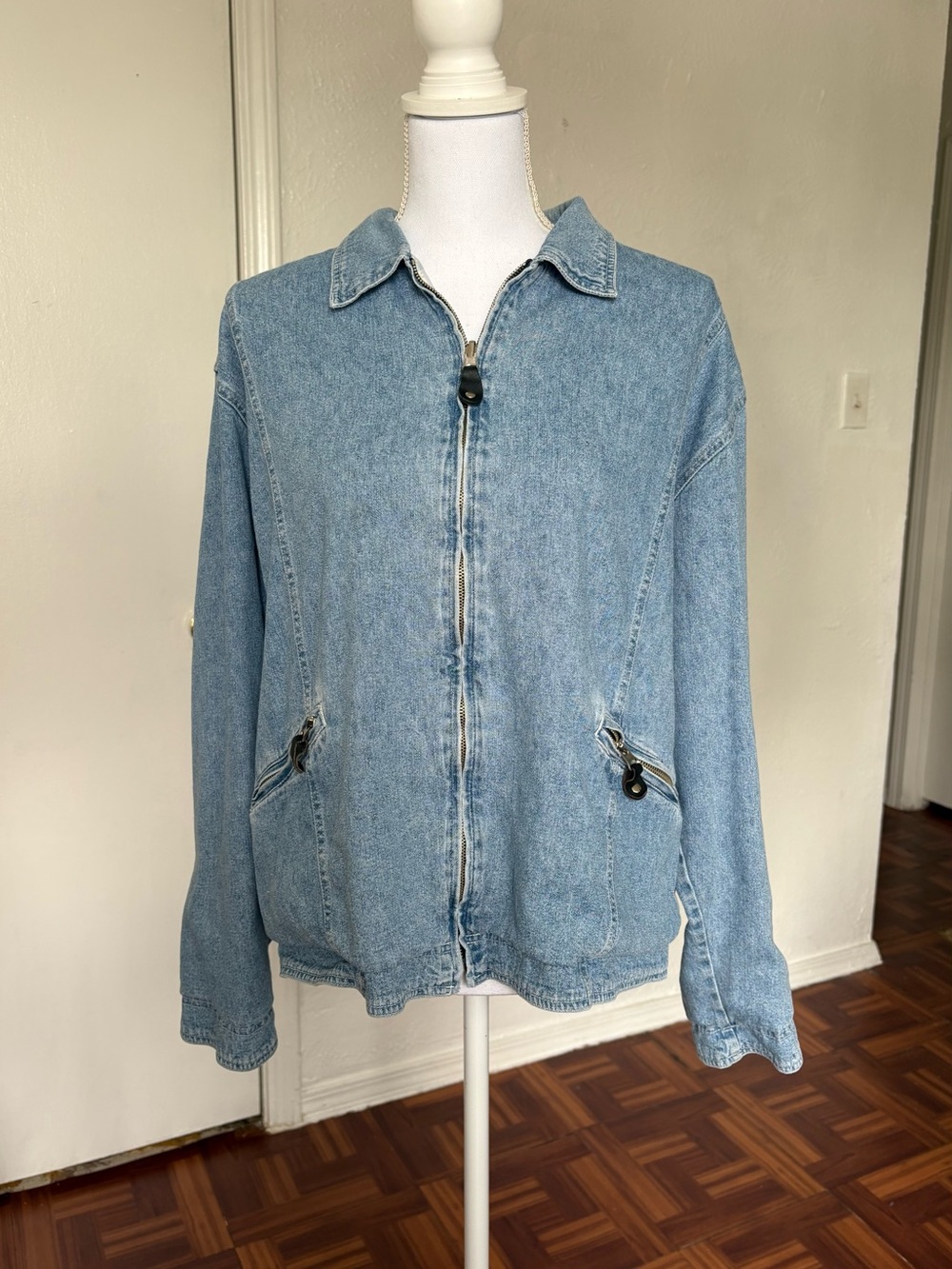 Vintage Light Blue Denim Zip-Front double sided Jean Jacket made in Hong size M